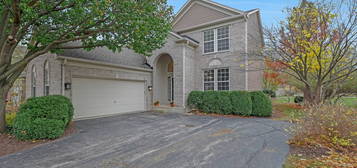 3 Quayside Ct, Algonquin, IL 60102