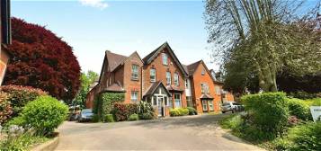 Flat to rent in Old Dover Road, Canterbury, Kent CT1
