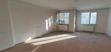 Bandrma Anahtar Gayrimenkul'den Gnaydn Mah. 4+1 250 m2 Deniz Manzaral Satlk Dublex Daire