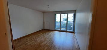 Appartement 2 pièces 52m2 balcon/place de parking et cave