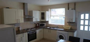 4 bedroom terraced house