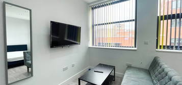 Studio to rent in Flat, A Charles Street, Leicester LE1