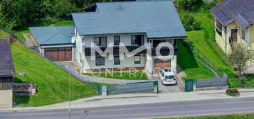 Einfamilienhaus mit Einliegerwohnung und tollen Ausblick, sowie 2 Garagen