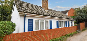 2 bed detached bungalow for sale