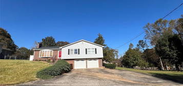 119 Trailwood Dr, Forest City, NC 28043