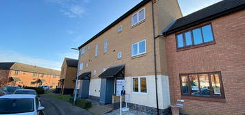 4 bed town house to rent