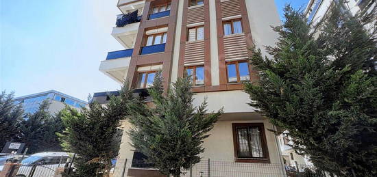 2+1 95m2 BÜYÜK MUTFAKLI BALKONLU KİRALIK ARAKAT DAİRE