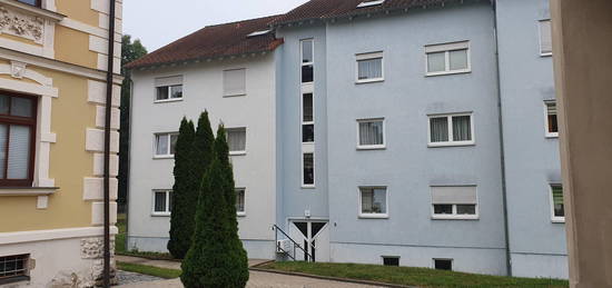 Attraktives Apartment mit Balkon, Einbauküche, Abstellkammer + PKW-Stpl. im 2.OG