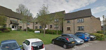 Flat to rent in Fidlers Close, Hope Valley S33