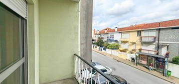 Apartamento T2+1 varanda e garagem - 700m estação de metro Mafamude