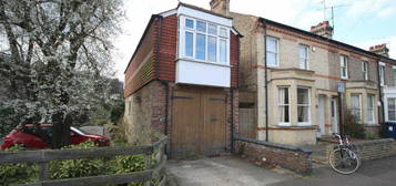 1 bedroom detached house