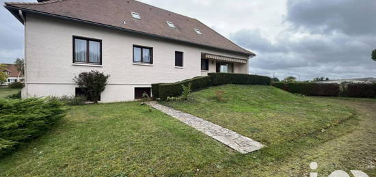 Maison de village 2 étages  à vendre, 8 pièces, 7 chambres, 205 m²