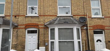 2 bed flat to rent