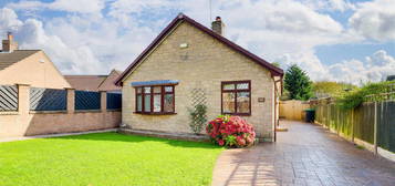 2 bed detached bungalow for sale