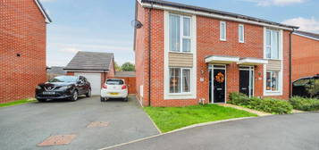 3 bedroom semi-detached house for sale