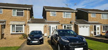 3 bedroom link detached house for sale