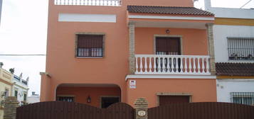 Chalet adosado en venta en calle Barca, 1