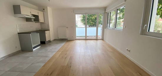 Appartement  à louer, 3 pièces, 2 chambres, 66 m²