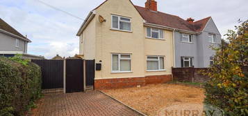 3 bed semi-detached house for sale