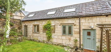 Barn conversion to rent in New Street, Painswick GL6