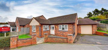 Bungalow for sale in Warwick Close, Studley B80