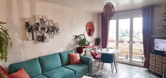 Appartement meublé  à louer, 3 pièces, 2 chambres, 63 m²