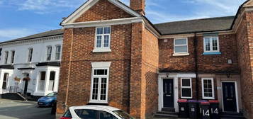 4 bedroom terraced house to rent