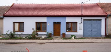 Rodinný dům, 80 m² + 311 m² pozemek, Bulhary