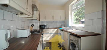 Terraced house to rent in Pershore Road, Selly Park, Birmingham B29