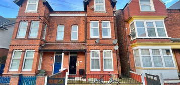 1 bedroom ground floor flat to rent