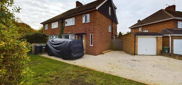 4 bed semi-detached house for sale