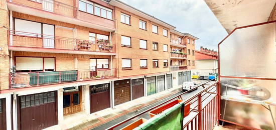 Piso en venta en calle Elizabarri