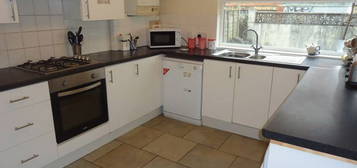 4 bed terraced house to rent