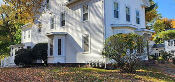 15 Spring St #1L, Medfield, MA 02052