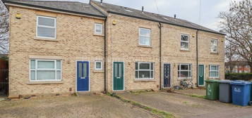 4 bed town house to rent