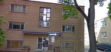 40 Hargrave St #1, Winnipeg, MB R3C 1N1