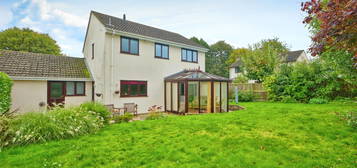 4 bed detached house for sale