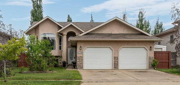 5427 W 60th St, Camrose, AB T4V 4G9