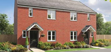 3 bedroom semi-detached house to rent