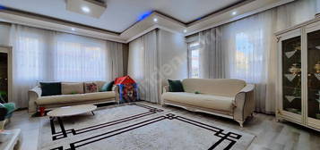 YEŞİTEPE MAHALLESİNDE 3+1 145M2 İÇİ YENİLENMİŞ KATTA