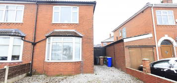 3 bedroom semi-detached house