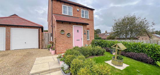 3 bed detached house for sale