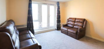 Flat for sale in Mill Street, Slough SL2