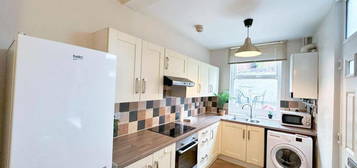 4 bedroom terraced house