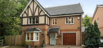 6 bedroom detached house for sale