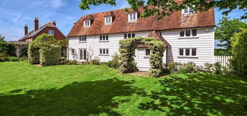 6 bedroom detached house to rent