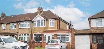 3 bed semi-detached house for sale