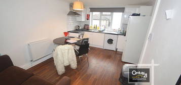 2 bed flat to rent