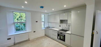 2 bed flat to rent