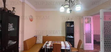 De inchiriat apartament 4 camere